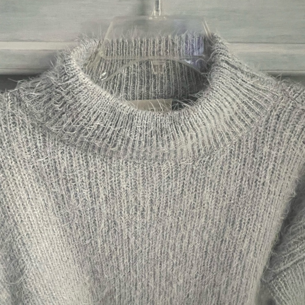 Boutique Vestique Grey Chunky Knit Fuzzy Mock Turtleneck‎ Sweater - Picture 3 of 6